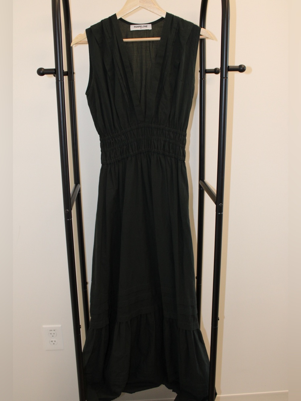 Pam & Gela Black Sleeveless V-Neck Maxi Dress